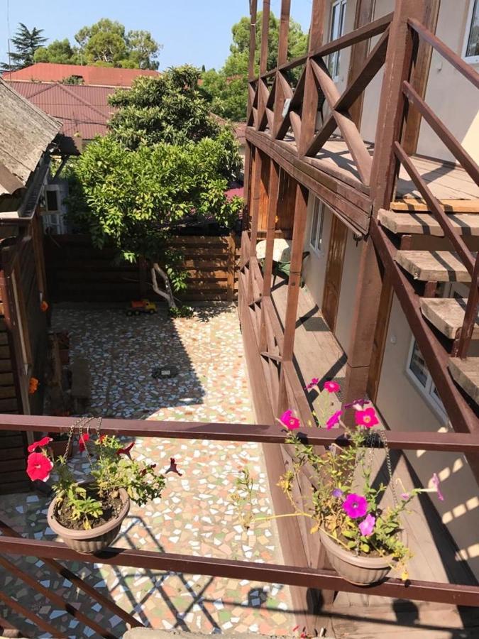 Gostevoy Dom Samir Hotel Gagra Ngoại thất bức ảnh