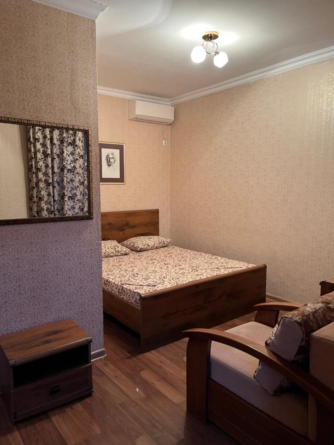 Gostevoy Dom Samir Hotel Gagra Ngoại thất bức ảnh