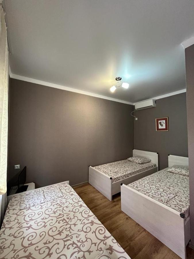 Gostevoy Dom Samir Hotel Gagra Ngoại thất bức ảnh