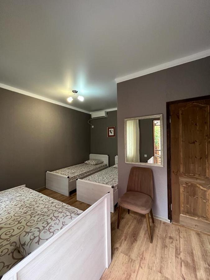 Gostevoy Dom Samir Hotel Gagra Ngoại thất bức ảnh