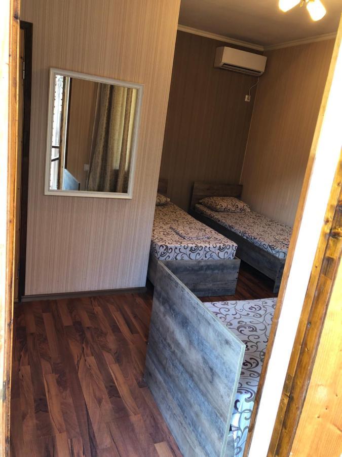 Gostevoy Dom Samir Hotel Gagra Ngoại thất bức ảnh