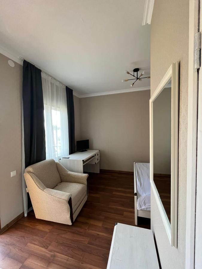 Gostevoy Dom Samir Hotel Gagra Ngoại thất bức ảnh